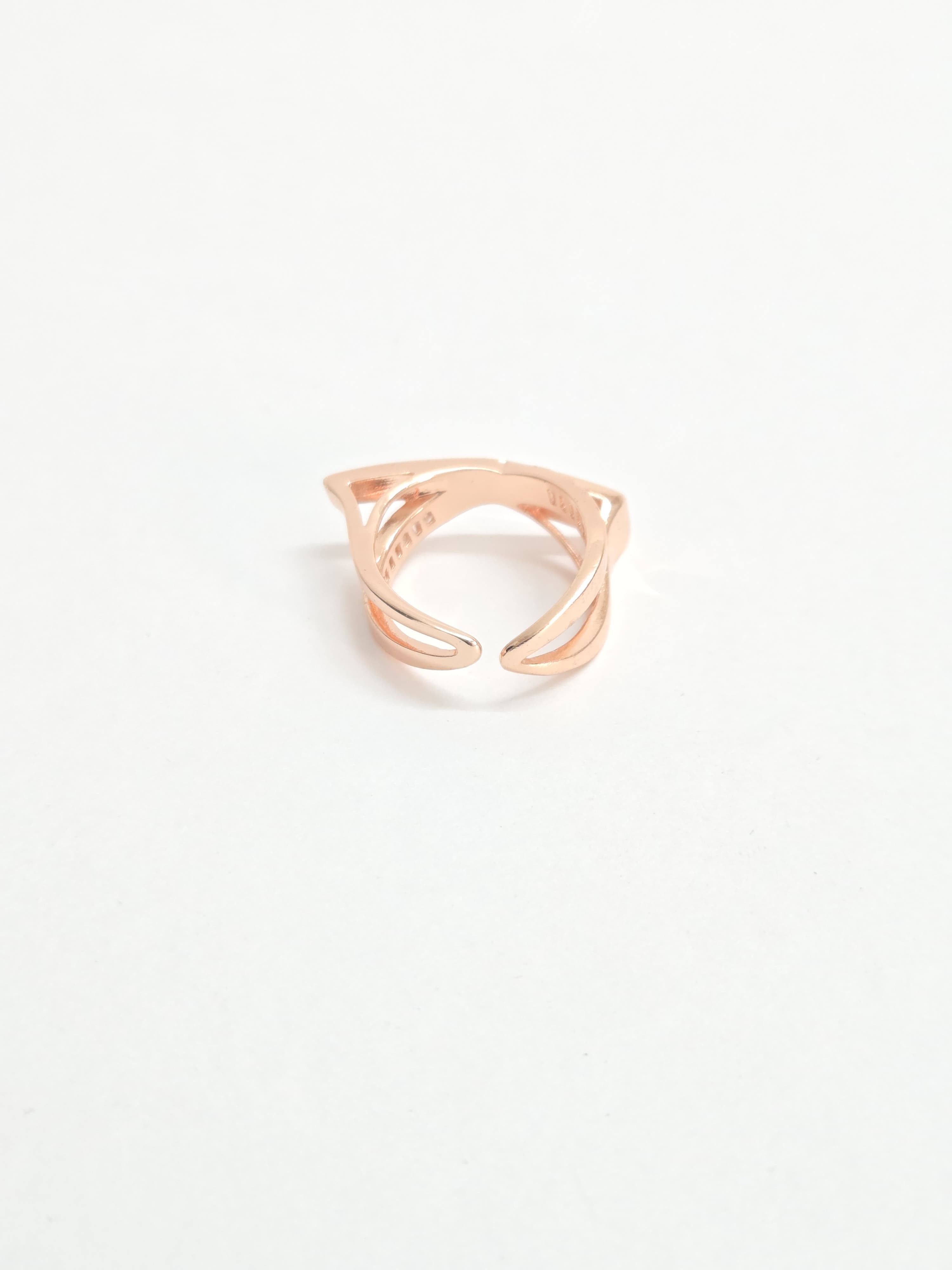 Aura Curve Ring